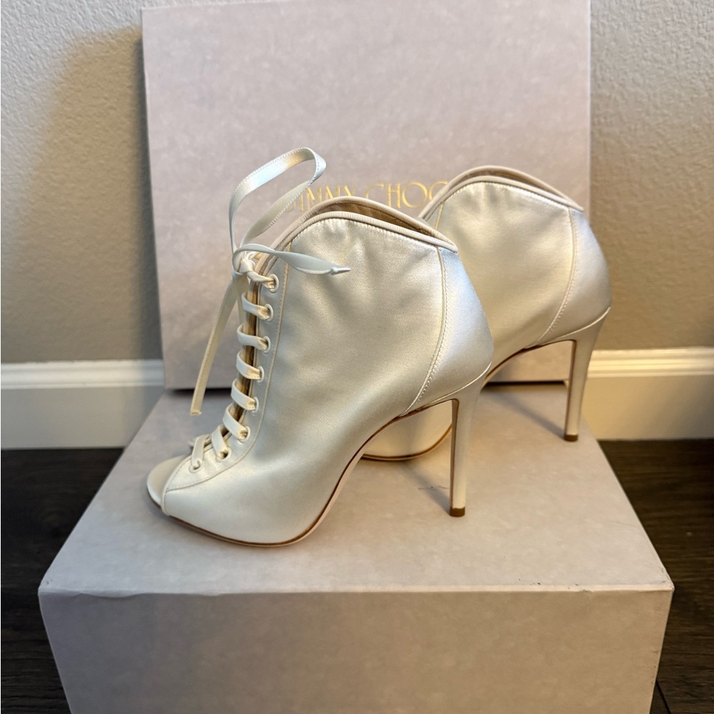 Jimmy Choo White Lace Up Stiletto Heels Satin Finish